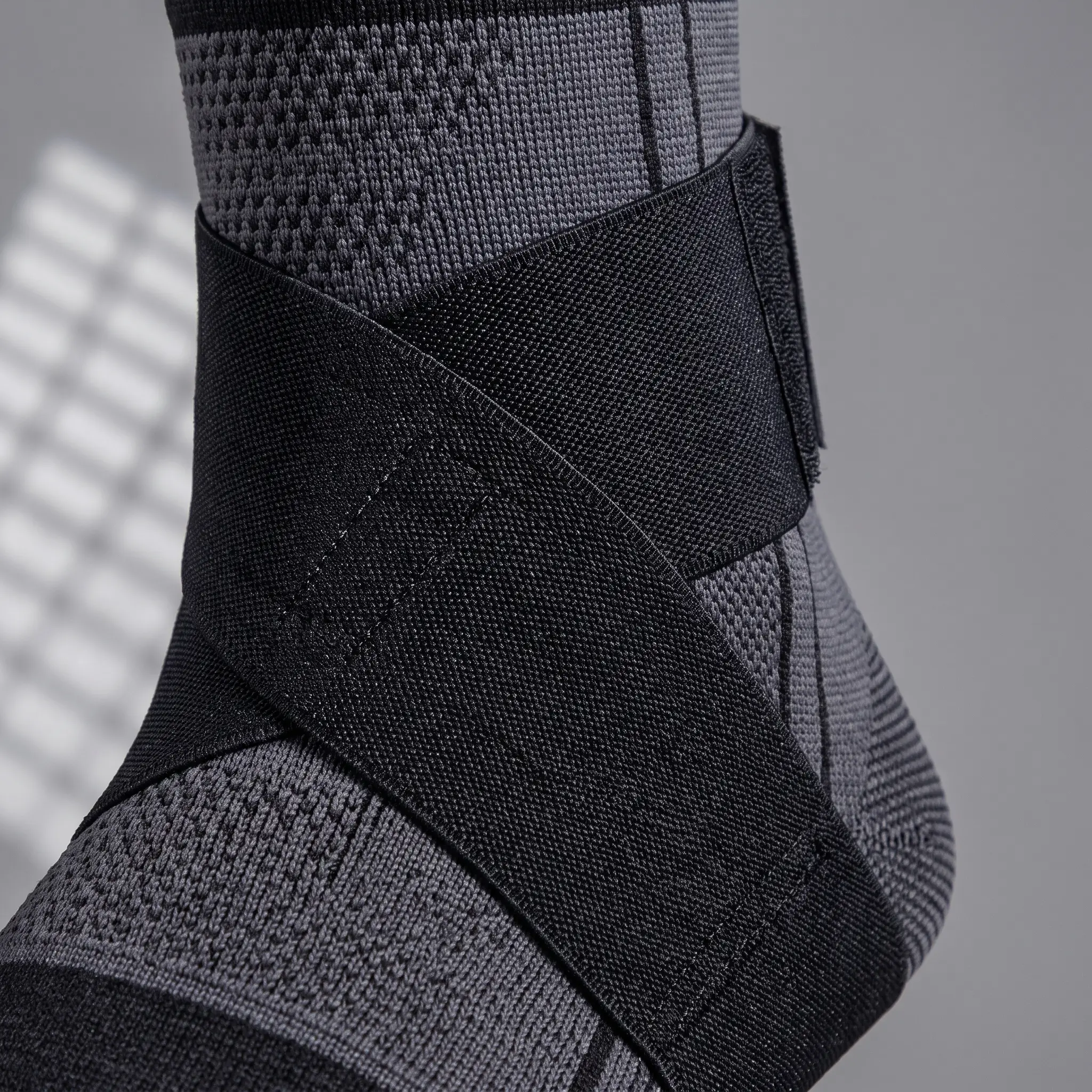 Close view of the knitted nylon fabric and the wrap strap